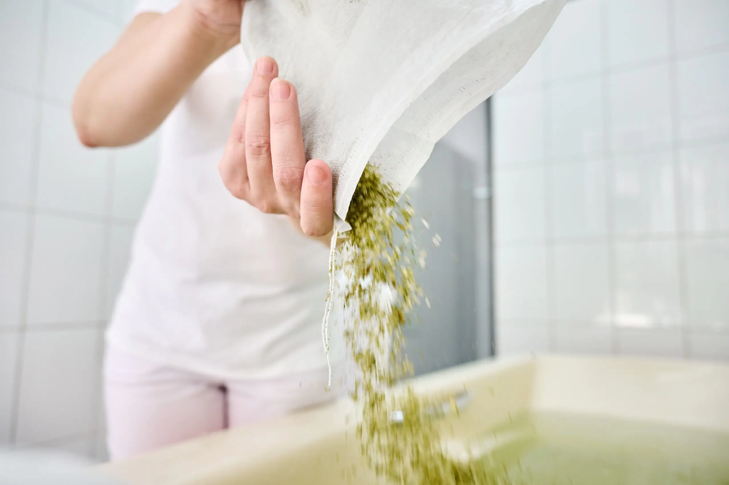 Ванна с лекарственными травами в санатории Евромед