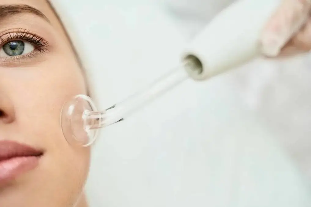 Дарсонвализация кожи в санатории Евромед